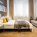 Urban Vibes - Chic On Smardan Street Apartament