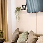 Apartament Urban Vibes - Chic On Smardan Street