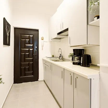 Urban Vibes - Chic On Smardan Street Bukarest