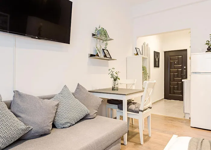 Urban Vibes - Chic On Smardan Street Apartman *